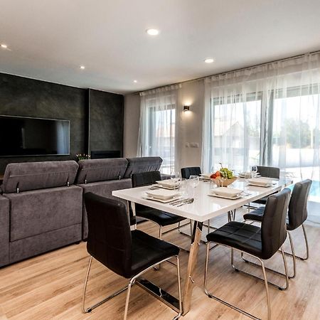 3 Bedroom Beautiful Home In Rastane Donje Donje Rastane Екстер'єр фото